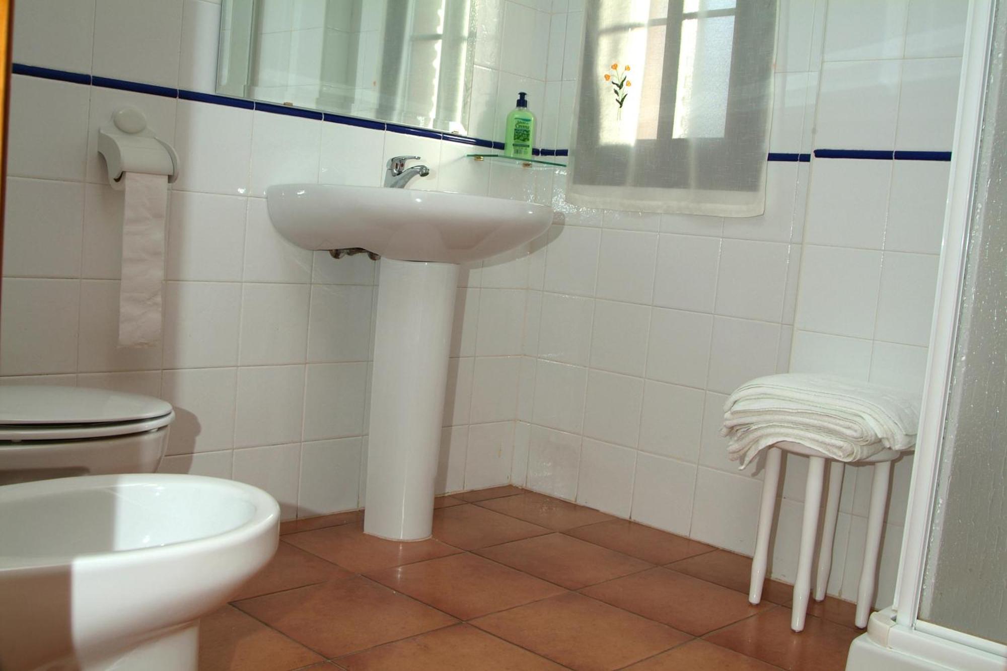 Casa Marchena Hotel *